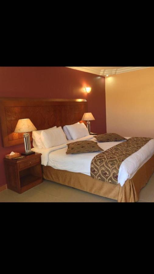 Al Anbat Hotel & Restaurant Wadi Musa Extérieur photo