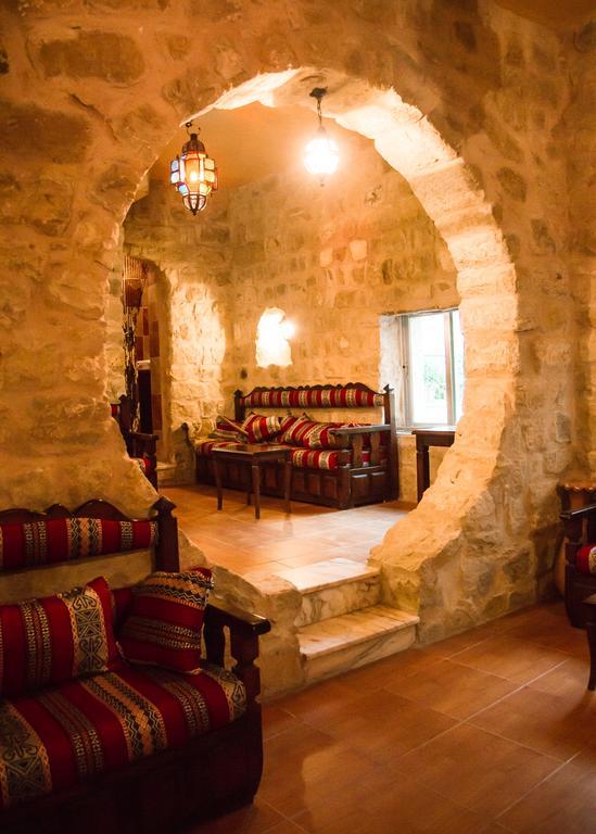 Al Anbat Hotel & Restaurant Wadi Musa Extérieur photo