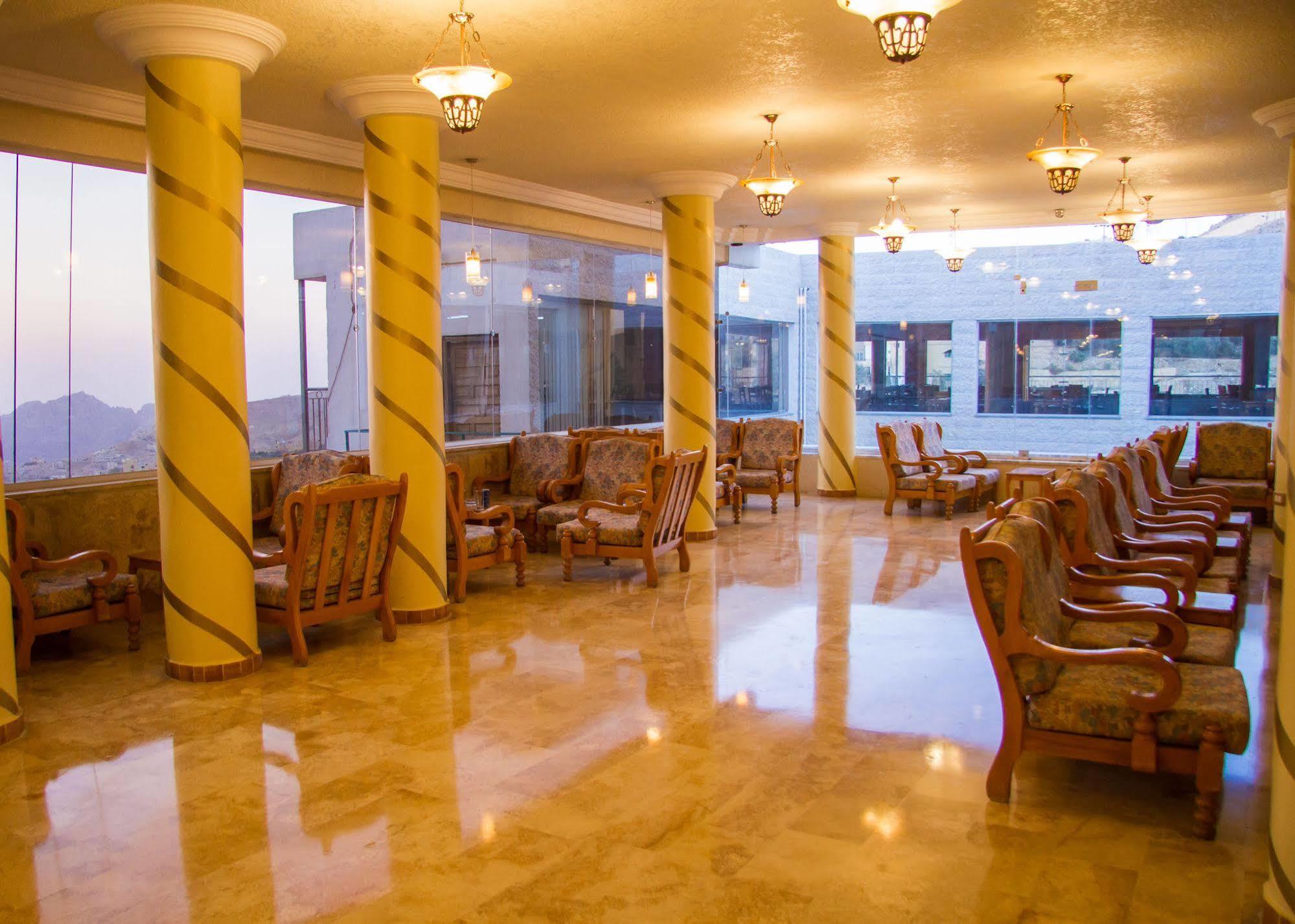 Al Anbat Hotel & Restaurant Wadi Musa Extérieur photo