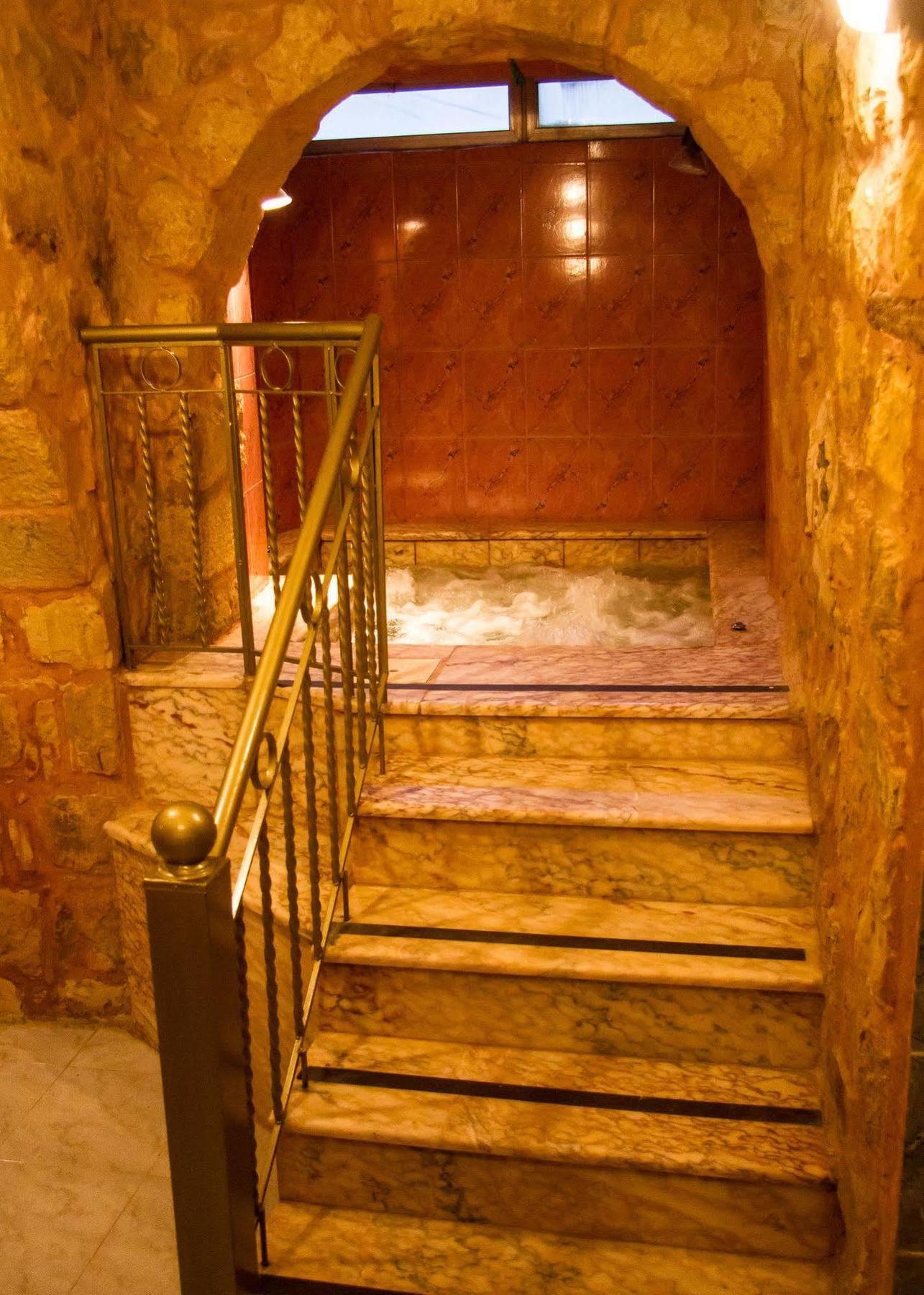 Al Anbat Hotel & Restaurant Wadi Musa Extérieur photo